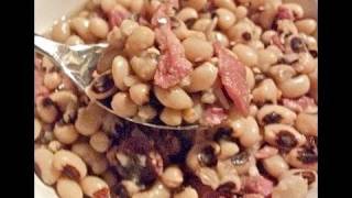 Black Eyed Peas Recipe How to make Southern Soul Food Black Eyed Peas [upl. by Jacy941]