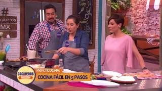 Receta Tacos de pescado estilo Baja  Cocineros Mexicanos [upl. by Enivid16]