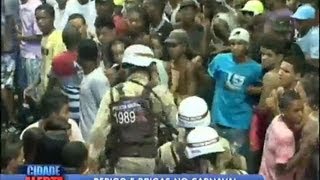 Flagrante imagens mostram brigas e agressões durante Carnaval de Salvador BA [upl. by Gay151]