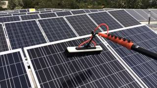 Limpieza Especializada de Paneles Solares Fotovoltaicos I IONIC System [upl. by Ahsilyt]