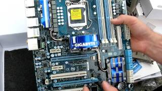 Gigabyte P55UD5 P55 LGA1156 Core i5 Motherboard Unboxing Linus Tech Tips [upl. by Olenta]