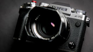 Fujifilm 35mm f14 Review On Fujis 40 Megapixel XT5 [upl. by Eila631]