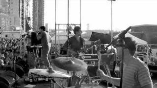 Grizzly Bear  quotCheerleaderquot Live at the Williamsburg Waterf [upl. by Sik]