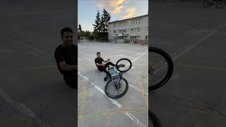 Heysen ellerini kaldır 😂 İZLEMEDEN GEÇME keşfet kesfet keşfetbeniöneçıkar bike mtb kaza [upl. by Mathian759]