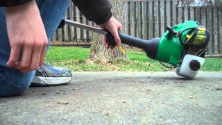 WEEDEATER FEATHERLITE FL26 WEED WACKER COLD START [upl. by Epilihp]