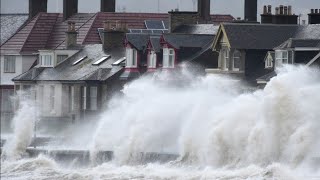 Terrible Wind and Scary Storm Arwen hits ScotlandUK [upl. by Iek]