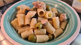 Pasta con capperi olive e tonno [upl. by Ennahoj]