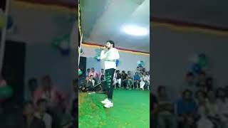 Gunjan Singh NE singer Pramod premi Yadav ko stage pe hi beijati ki [upl. by Alemrac520]