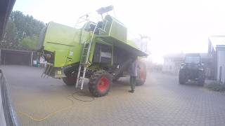 Claas Avero 240 Der Staub muss weg [upl. by Abbotsen]