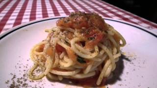 Spaghetti alla marinara ricetta tradizionale [upl. by Hortensia]