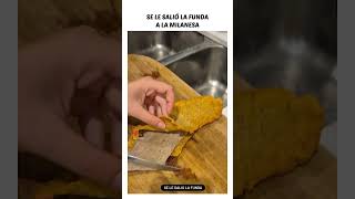 Se le salió la funda a la milanesa 🤣humor milanesas recetas [upl. by Pincus]