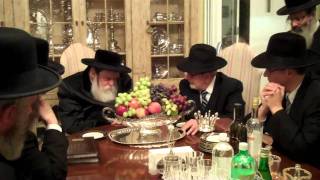 Toldos Avrohom Yitzchok Rebbe visits Abraham Schonberger [upl. by Saref42]