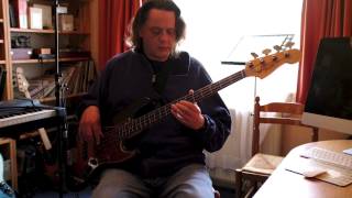 Fender Jazz Bass with flatwound strings 1962 vintage preCBS [upl. by Vivie139]