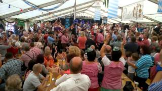 Einlauf der Schalmeienkapelle Steinbach zur Königswalder Wiesn 2015 1080p HD [upl. by Sacram]