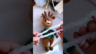 Олень крючком😍🦌 christmas merrychristmas youtubeshorts amigurumicrochet [upl. by Eiramyelhsa]