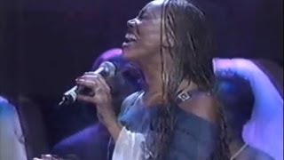 Yolanda Adams  Never Give Up [upl. by Sarchet]