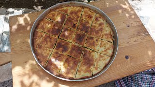 çıtır çıtır yiyen bir daha istiyor asla 1 dilim yetmiyor ISPANAKLI BÖREK TARİFİ spinach pie [upl. by Ziguard896]