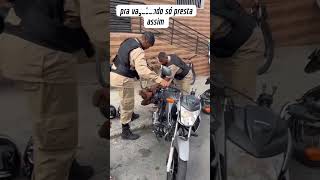 policiais pega rapaz da moto barulhenta e dá o troco [upl. by Holmes]