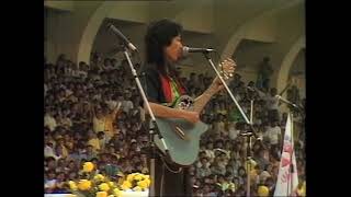 Bayan Ko  Freddie Aguilar at Cory rally in Luneta [upl. by Ainar501]