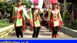 Drum Band Kalirahayu Keliling arakarakan mengitari Kalibuntu [upl. by Ayatal]