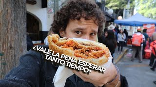 La gente se forma DOS HORAS por una de estas 🍔  La Esquina del Chilaquil [upl. by Virgina956]