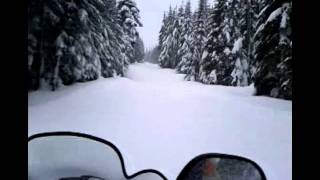 Randonnée en motoneige au Massif du Sud Québec [upl. by Sirtimed]