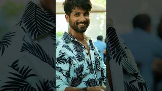 Paisa Hai To FARZI Move raashi khanna shahid kapoor farziwebseriesreview farzi [upl. by Raama]