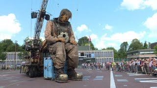 The Giants puppets of Royal de Luxe make their Dutch premiere [upl. by Idnic]