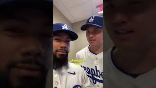 EL DOMINICANO TEOSCAR HERNANDEZ LE ENSEÑA A SHOHEI OHTANI A PRONUNCIAR EL ESPAÑOL mlb dodgers [upl. by Marriott]