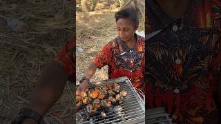 This Grilled Apple Snail is so Tasty 🤤 viralvideo satisfying satisfying fypシ゚ [upl. by Quickel]