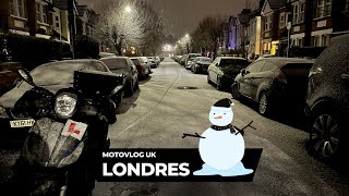 INVERNO NA INGLATERRA  Como é dirigir MOTO em LONDRES com Neve Será que é possível [upl. by Luca]