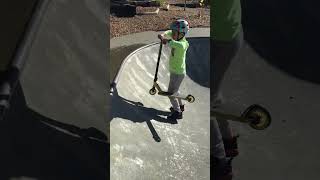 How to drop in to a bowl on scooter [upl. by Gowrie566]