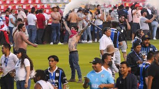 Reaccionando a quotAsí fue la violencia en el partido Querétaro vs Atlas en el estadio La Corregidoraquot [upl. by Booze]