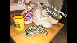 HOW TO CLEAN YEEZY WITH HOUSEHOLD ITEMS [upl. by Airbmat]