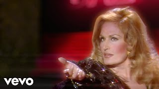 Dalida  Mourir sur scène Clip Officiel  Nouvelle Version 2022 [upl. by Alain]