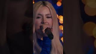 Ava Max shows Christmas beauty when preforming 1 Wish at Disney [upl. by Amzu600]