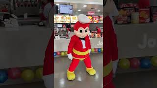 Pati si Jollibee Napa APT dance 💃 na youtubeshorts music brunomars [upl. by Hpotsirhc900]