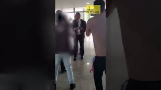 Mulher fica nua e causa tumulto no Palácio do Planalto [upl. by Grayce]