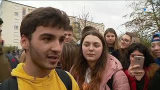 Isère  16 gardes à vue à BourgoinJallieu après la journée de manifestation lycéenne [upl. by Poliard895]