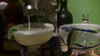 Mix Pour Enjoy Chilis Presidente Margarita How to Make President Margarita Cost What Ingredients [upl. by Dominy]