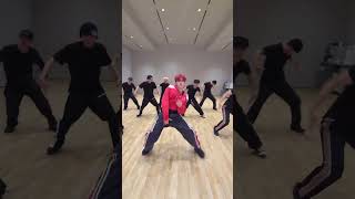 Amo este baile y a yeonjun😍🥴 Ggum yeonjun music txt song love [upl. by Netsrijk]