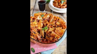 Pasta al forno con melanzane e salsiccia [upl. by Sorips45]