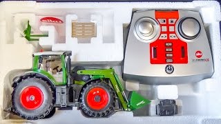 RC tractor gets unboxed and dirty for the first time [upl. by Nahpets]