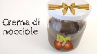 Crema di nocciole fatta in casa poco zucchero tante nocciole Solo 3 ingredienti [upl. by Neztnaj]