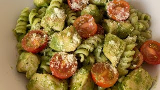 Receta de Pollo y pasta al pesto [upl. by Hootman]