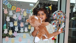 Viveca reciting her favourite story 🎈 Peppa goes to London 🐽  Storytime with a toddler [upl. by Kapoor]