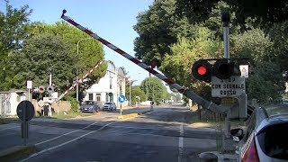 Spoorwegovergang Faenza I  Railroad crossing  Passaggio a livello [upl. by Floro]