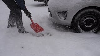 AAA Sport Utilitly Snow Shovel for Car Test amp Review  Emergency Shovel [upl. by Nosneh]