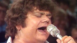 André Hazes  n Beetje Verliefd Live bij Op Volle Toeren 1981 [upl. by Ellenoj]