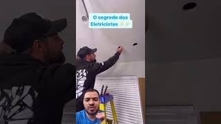 Melhor maneira de passar fios elétricos por lajes em uma obra ferramentas eletrica dicas hack [upl. by Annaid]